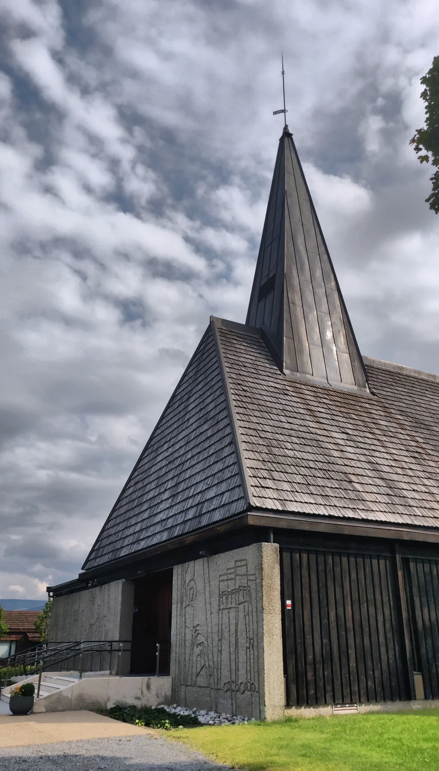 Kirche am St. Olavsweg in Norwegen